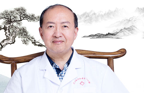 2020年咸宁195医院原院长皮肤科主任范平教授在哪里坐诊？