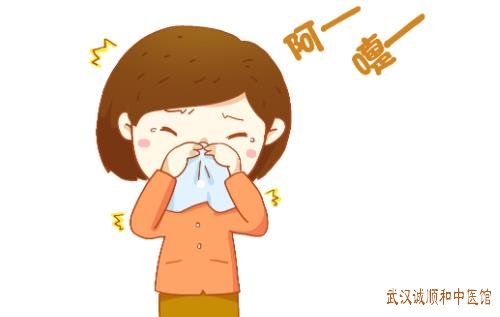 夏天热伤风出现频繁剧烈咳嗽咽喉干燥、夏季感受暑湿之邪而感冒中医怎么治疗？