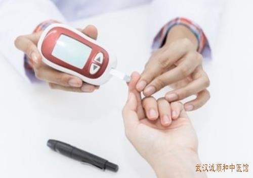 武汉街道口有位治糖尿病并发症厉害的中医：糖尿病肾病出现微量蛋白尿中医如何防治?