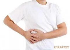 武汉知名老中医向贤德：慢性胆囊炎右胁疼痛伴腰酸痛痛得呻吟中医用什么