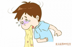 中医张林茂：小男孩形体消瘦周期性阵发呕吐时伴发热腹痛中医怎么治疗？