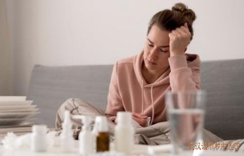 乳房胀痛有硬块发热便秘中医要怎么辨证治疗开药有效?