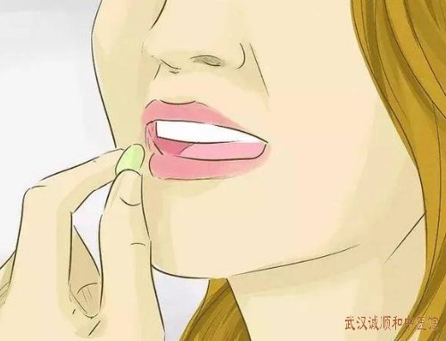 武汉傅家坡附近有位厉害的内科专家：口干舌燥不喜饮水时而潮热出汗怎么治？