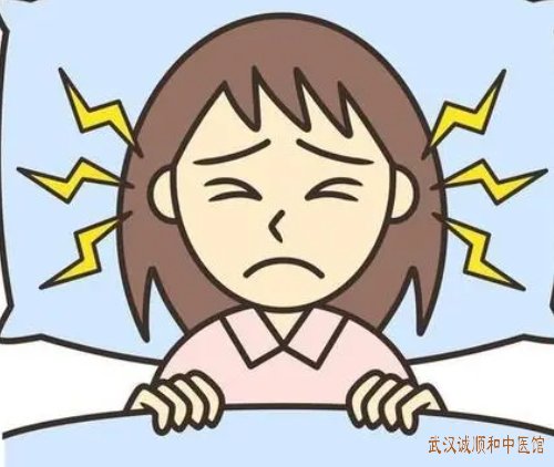 武汉市治疗失眠的老中医有哪些?青年人长期受失眠困扰躺下迟迟无法入眠经常腹胀中医怎么调?