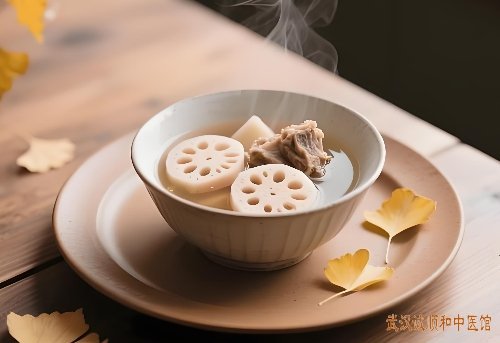 今日白露｜秋燥易伤肺，养生重“润”与“藏”